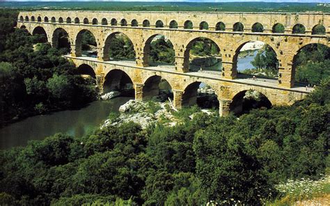 wallpaper: Pont Du Gard Roman Aqueduct