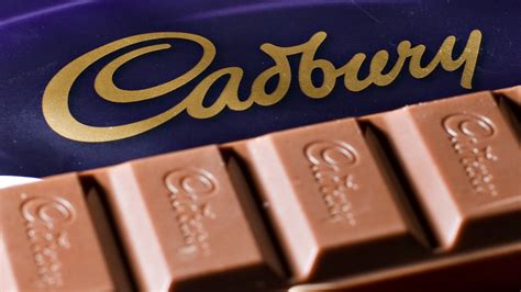 The colour purple: the house licked by Cadbury? – Channel 4 News