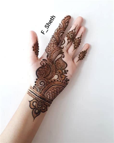 Mehndi Designs for Front Hand in Arabic Style - K4 Fashion
