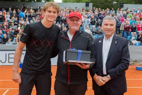 Alexander Zverev Sr. receives a special award in Munich