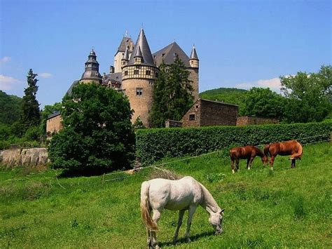 Bürresheim Castle, St. Johann, Germany (with Map & Photos)