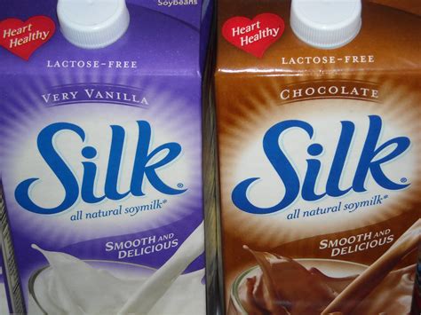 vegan ikwe: Review: Milk: Silk Soy Milk