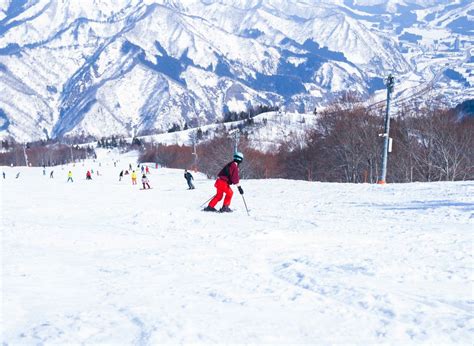 Gala Yuzawa ski resort from Tokyo by bullet train | JRailPass