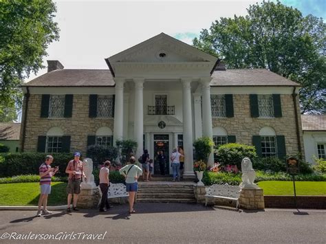 Things to See on the Graceland Tours - RaulersonGirlsTravel