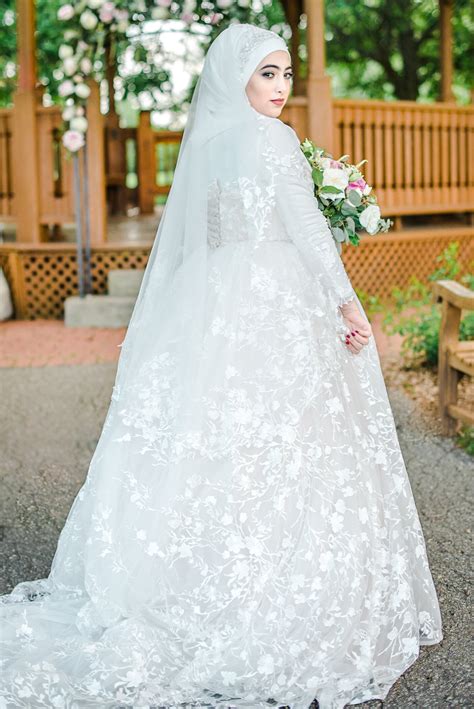 Tips for Choosing the Perfect Hijab Wedding Dress