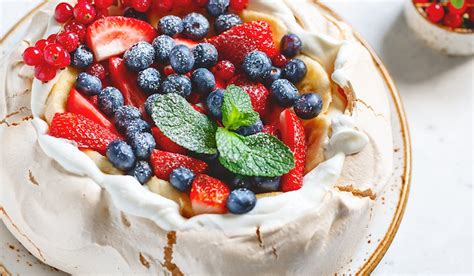 Mary Berry’s pavlova recipe | Wellbeing | Yours