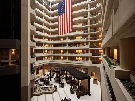 EMBASSY SUITES BY HILTON CRYSTAL CITY - NATIONAL AIRPORT $132 ($̶2̶1̶1̶) - Updated 2019 Prices ...