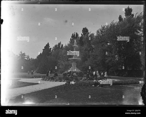 Oamaru gardens fountain oamaru gardens fountain Black and White Stock Photos & Images - Alamy