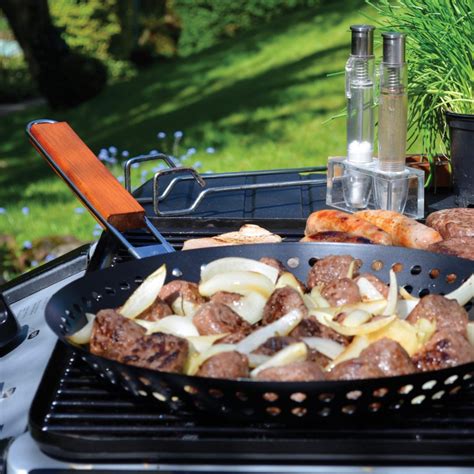 The Ultimate BBQ Pan - Neat Ideas