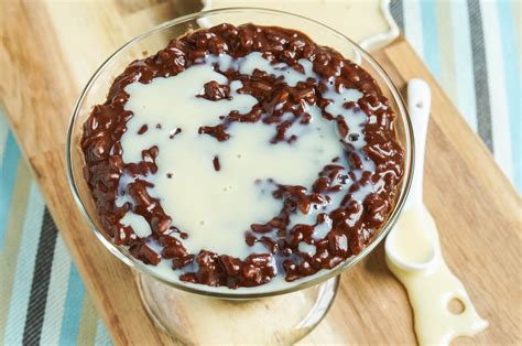 Champorado (Filipino Chocolate Rice Pudding) | Champurrado recipe, Sweet desserts, Champorado