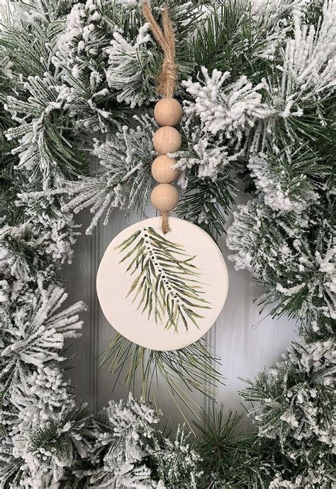 23 DIY Rustic Christmas Ornaments to Hang on Your Tree