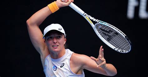 Swiatek wants winning mindset back after Australian Open exit | Reuters