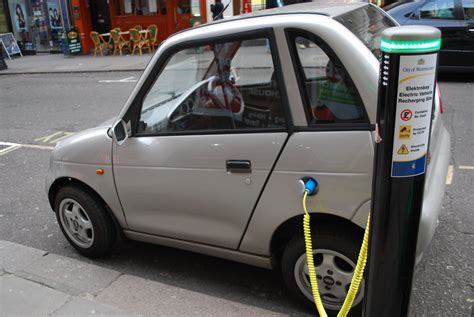 Electric car charging | At a charging post on a street betwe… | Flickr