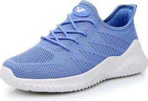 11 Best Tennis Shoes For Wide Feet [Buyers Guide]