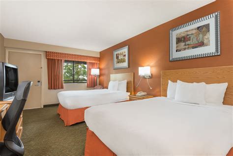 Days Inn by Wyndham Columbus Fairgrounds | Columbus, OH Hotels