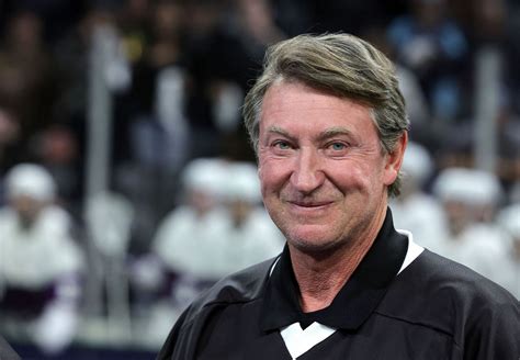 Wayne Gretzky Records, Milestones, Broken Records and more