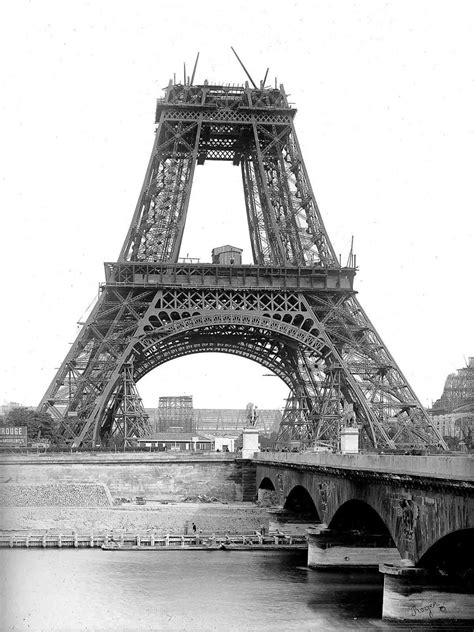 Eiffel Tower under construction, 1887-1889