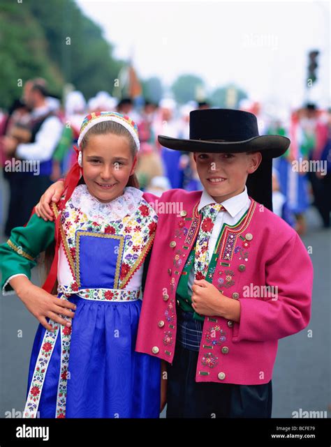 France, Brittany, Children in Traditional Costume Stock Photo: 24926701 - Alamy