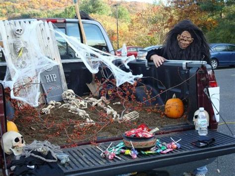 5 Trunk or Treat Ideas for Your Best Halloween Ever! - Dye Autos