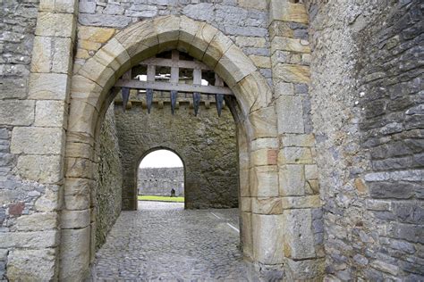 Cahir Castle (2) | Cork | Pictures | Ireland in Global-Geography