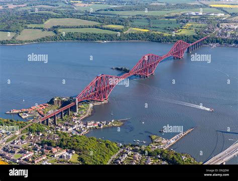 Forth road bridge aerial hi-res stock photography and images - Alamy