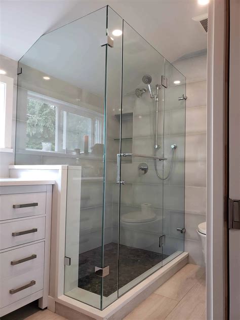 Frameless Shower Glass Doors | Custom Frameless Shower Installation