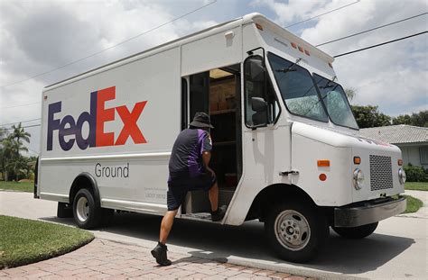 Woman Reveals 'Smart' Trick to Get FedEx Drivers to Go the Extra Mile - Newsweek