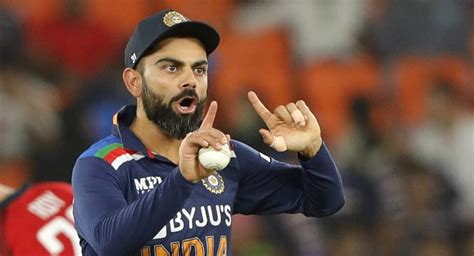 Virat Kohli Gives Away Bizarre, Angry Overthrow After Arguing With ...