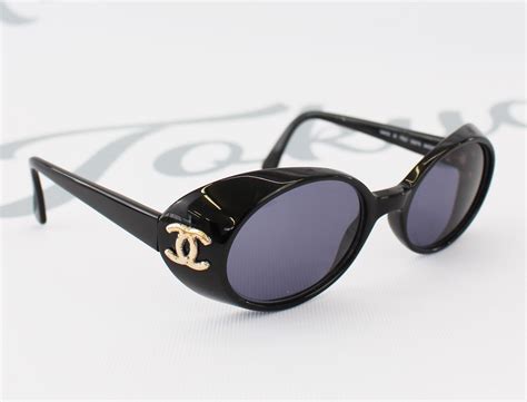 Chanel Black Sunglasses Side Panel CC Logo Glasses | Tokyo Roses Vintage