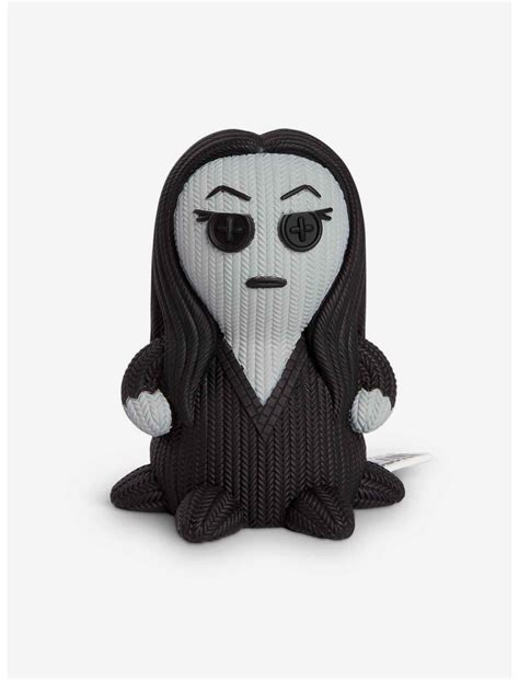 Handmade By Robots The Addams Family Knit Series Morticia Vinyl Figure | Hot Topic