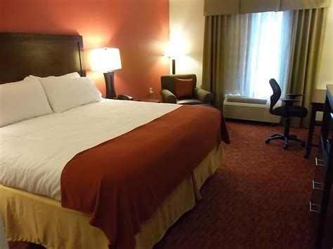 HOLIDAY INN EXPRESS HOTEL & SUITES BROOKHAVEN $85 ($̶1̶0̶4̶) - Updated ...