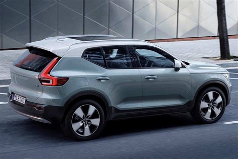 Volvo XC40 SUV introduced; Production begins in November - AUTOBICS