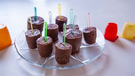 Paletas de chocolate heladas - YouTube