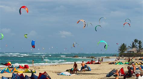 Kite Beach, Cabarete: Kiteboarding Lessons, Schools & Tips | PlanetWare