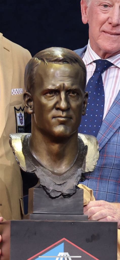 Twitter roasts Peyton Manning HOF bust — Collectors Universe