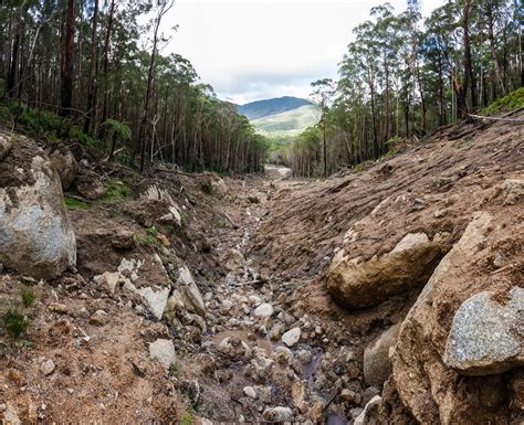File:Erosion Damage, Wilsons Promontory, Australia - Mar 2012.jpg - Wikipedia, the free encyclopedia