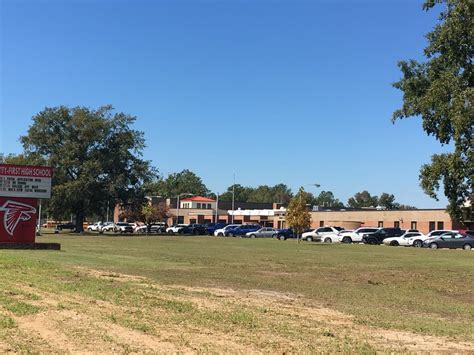 Officials: 2 schools cleared after lockdown; ‘no active threat’ | CityView