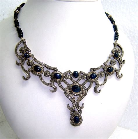 25 Victorian Jewelry Designs Reflect Wealth & Beauty | Pouted.com