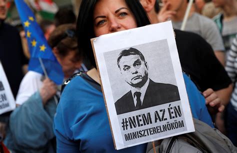 Thousands of Hungarians Protest Against Newly Elected Leader - The New York Times