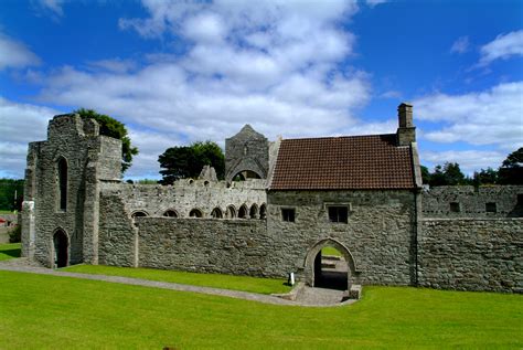 Boyle Abbey - Discover the Shannon