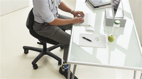 CoreChair active sitting desk chair promotes optimal sitting posture ...