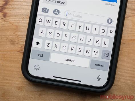 iphone-x-keyboard | MobileSyrup