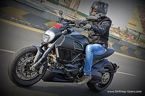 Ducati Diavel: First Ride Review - Shifting-Gears