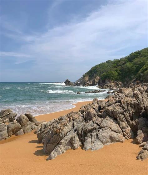 The Best Beaches in Huatulco: A Guide to the 9 Bays of Huatulco ...