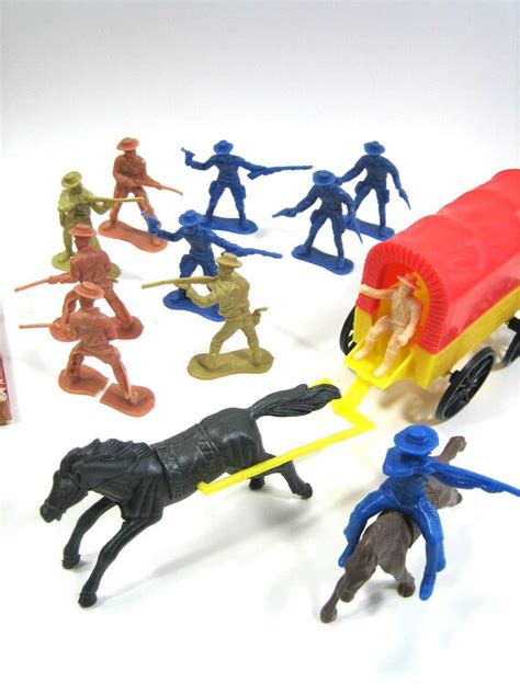 Cowboys and Indians. 60s Plastic Toy Figures.