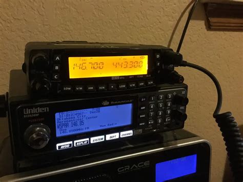 Best Marine VHF Radio 2019 | Fixed Mount and Handheld