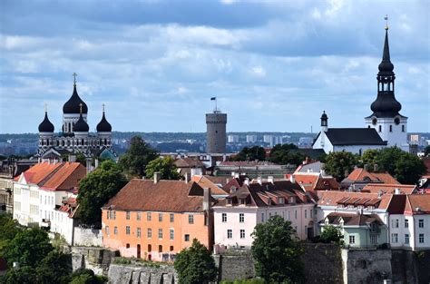 Tallinn Old Town Walking Tour | Tours in Tallinn | TallinnDayTrip