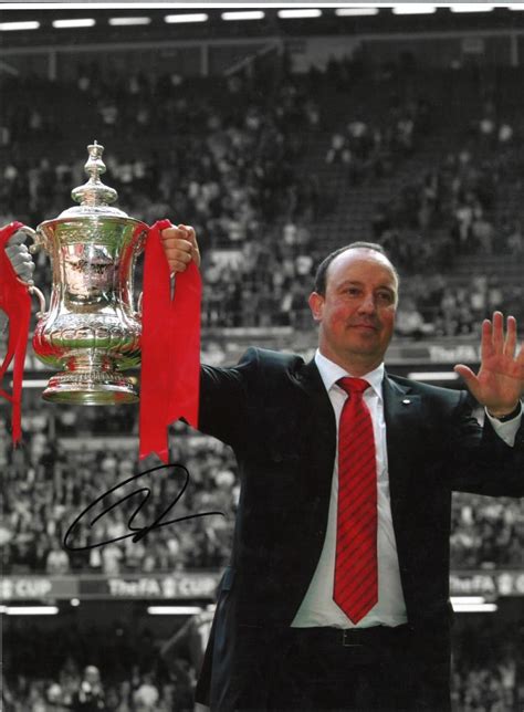 Rafael Benítez Liverpool Signed 16 x 12 inch football photo.