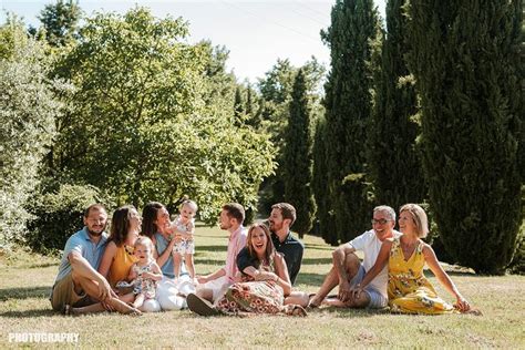 Family Reunion in Tuscany Countryside - Italian Wedding Photographers ...