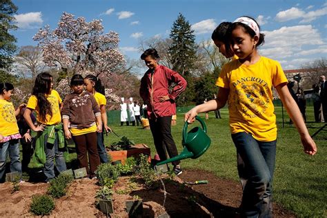 Children From Bancroft Elementary Photograph by Everett